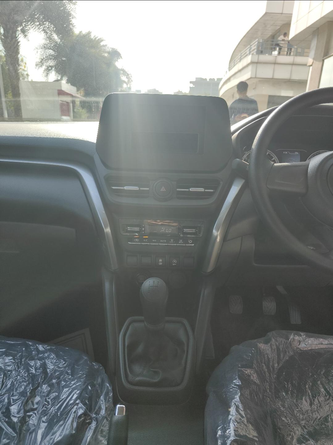 यूज़्ड 2025 टोयोटा अर्बन क्रूजर हैयडर, Spaze Business Park, Gurgaon 9 यूज़्ड 2025 टोयोटा अर्बन क्रूजर हैयडर, Spaze Business Park, Gurgaon 9