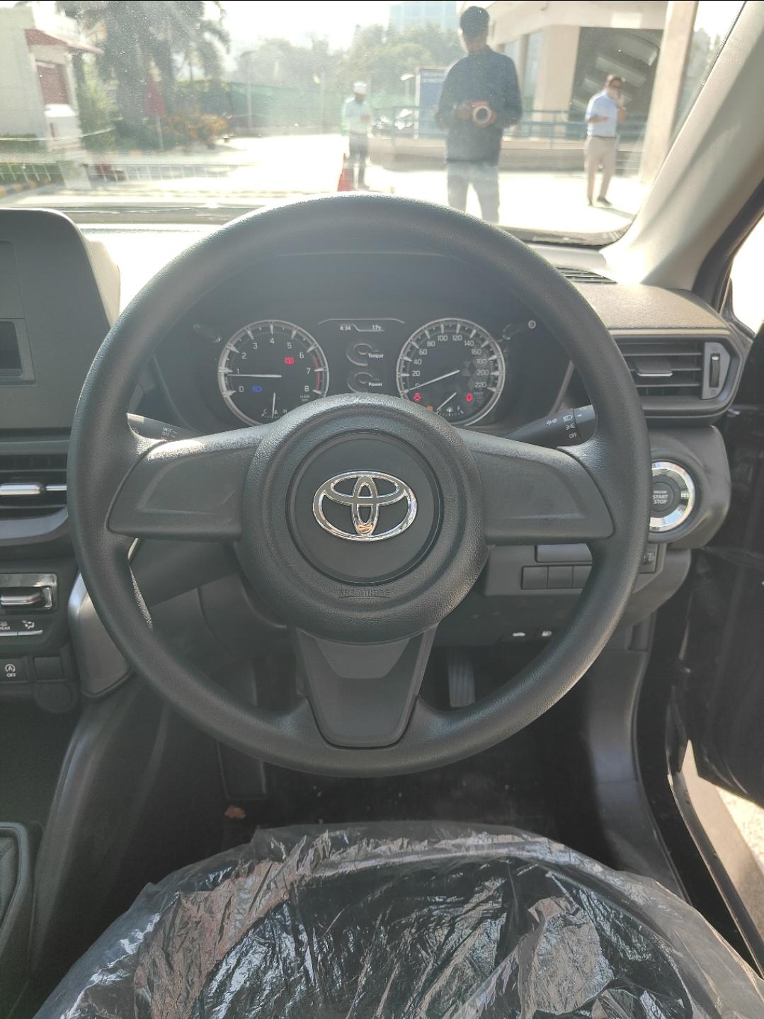 यूज़्ड 2025 टोयोटा अर्बन क्रूजर हैयडर, Spaze Business Park, Gurgaon 10 यूज़्ड 2025 टोयोटा अर्बन क्रूजर हैयडर, Spaze Business Park, Gurgaon 10