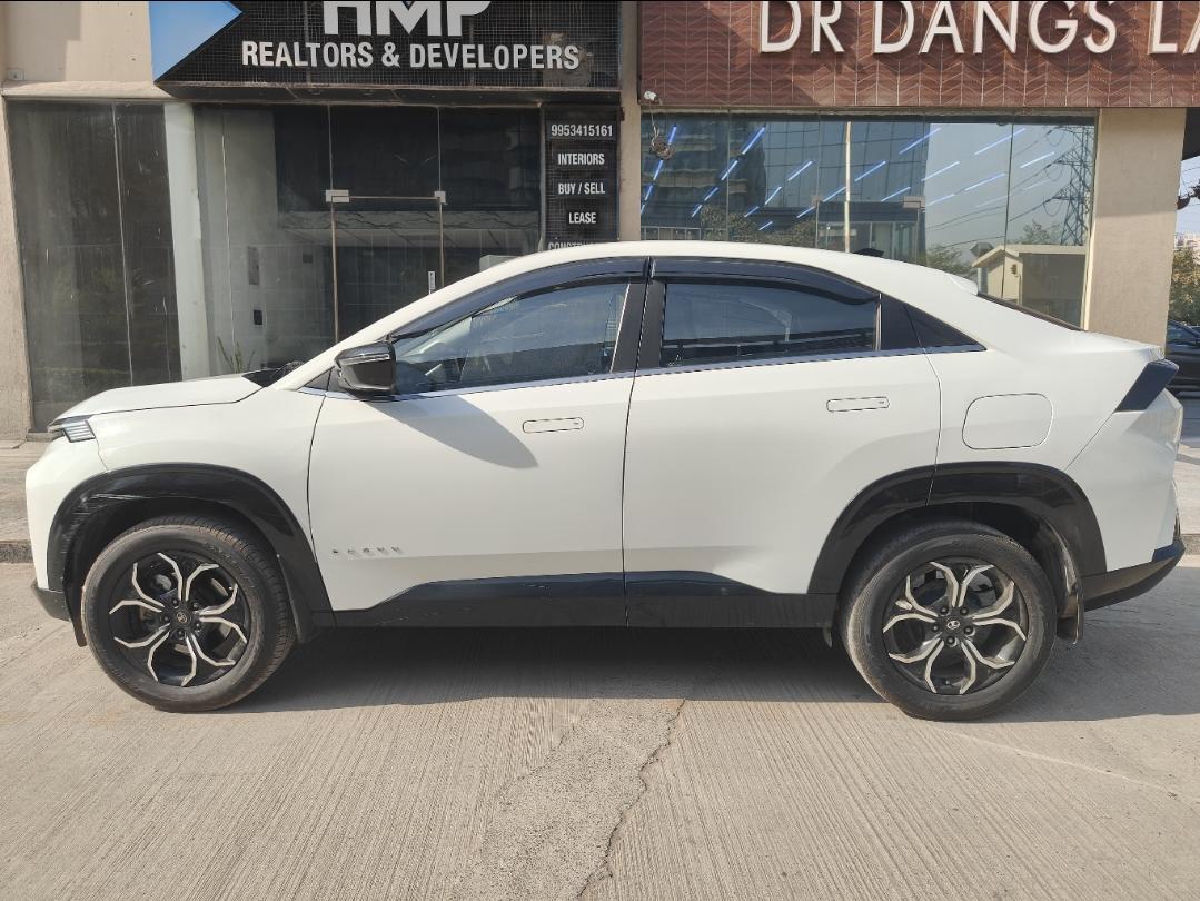 यूज़्ड 2025 टाटा कौरवव, Spaze Business Park, Gurgaon 1 यूज़्ड 2025 टाटा कौरवव, Spaze Business Park, Gurgaon 1