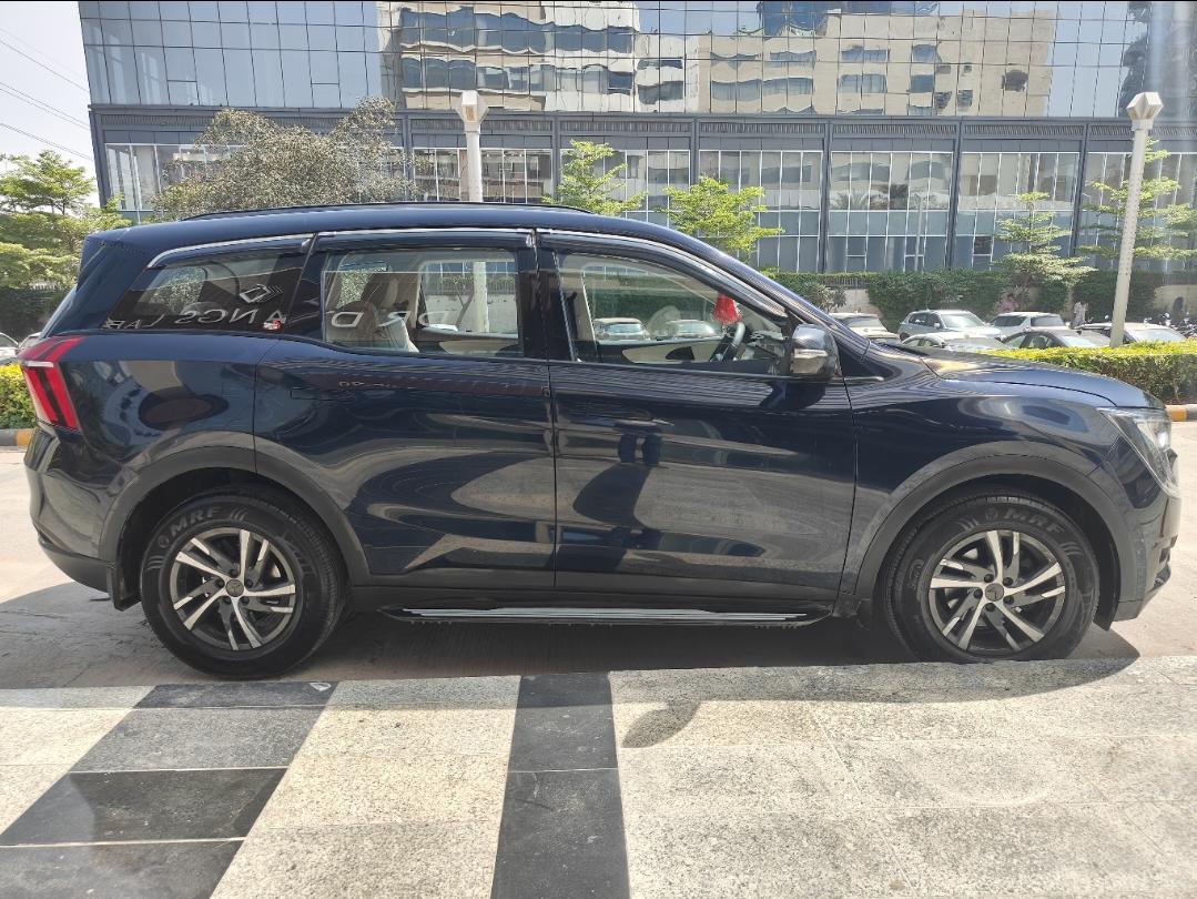 यूज़्ड 2023 महिंद्रा एक्सयूवी700, Spaze Business Park, Gurgaon 4 यूज़्ड 2023 महिंद्रा एक्सयूवी700, Spaze Business Park, Gurgaon 4