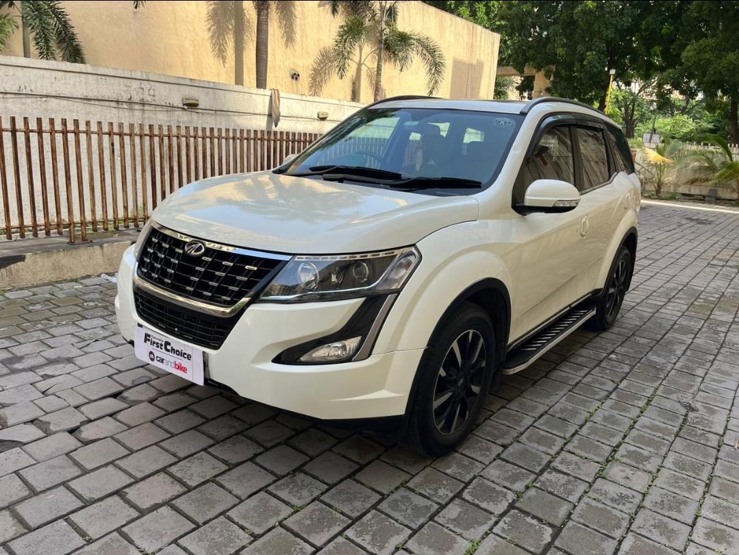 2019 महिंद्रा एक्सयूवी500 W11