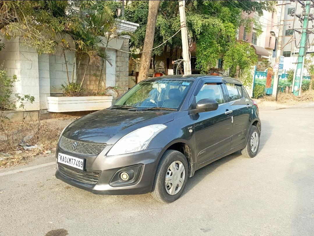 2017 मारुति सुजुकी स्विफ्ट LXI (O) 2017 मारुति सुजुकी स्विफ्ट LXI (O)