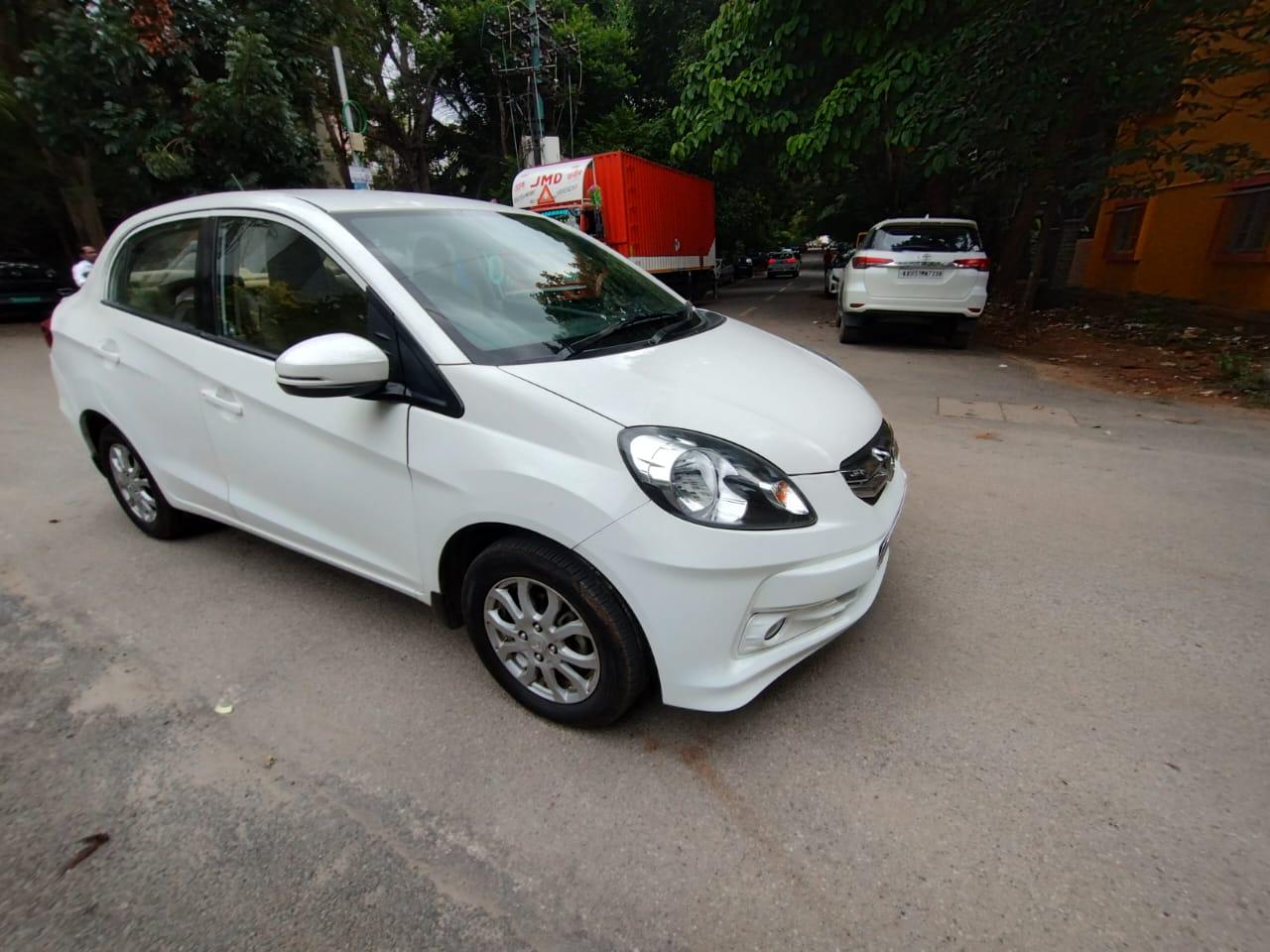 यूज़्ड 2015 होंडा अमेज़, HSR Layout, Bangalore 6 यूज़्ड 2015 होंडा अमेज़, HSR Layout, Bangalore 6