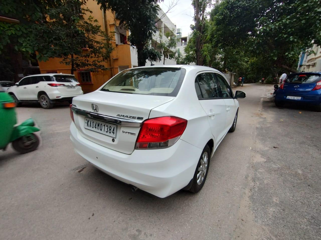 यूज़्ड 2015 होंडा अमेज़, HSR Layout, Bangalore 4 यूज़्ड 2015 होंडा अमेज़, HSR Layout, Bangalore 4