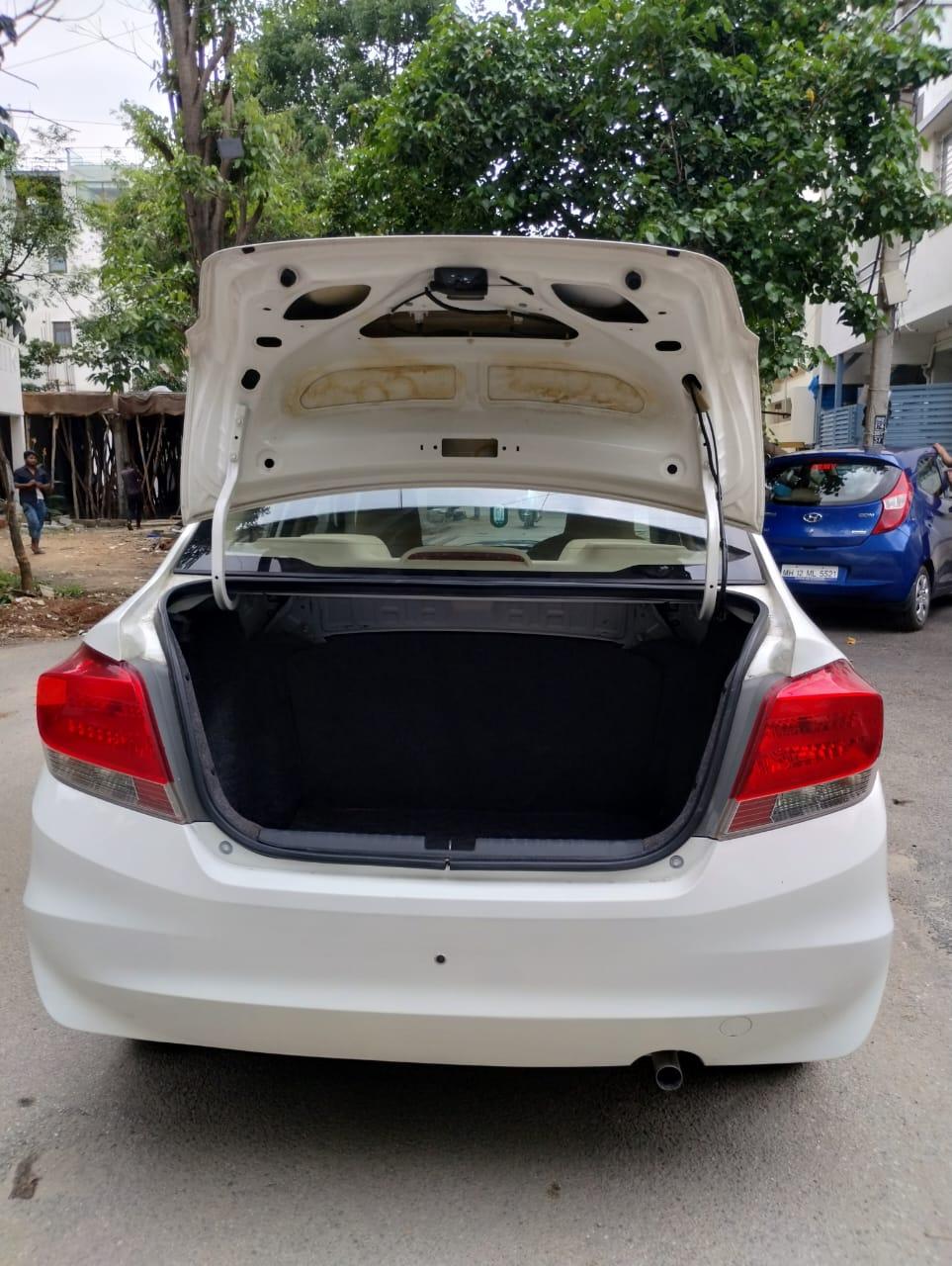 यूज़्ड 2015 होंडा अमेज़, HSR Layout, Bangalore 9 यूज़्ड 2015 होंडा अमेज़, HSR Layout, Bangalore 9