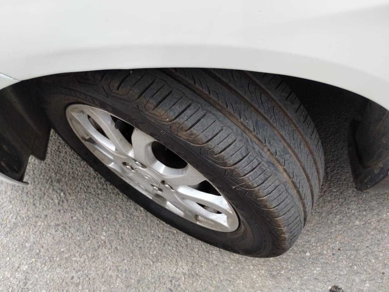 यूज़्ड 2015 होंडा अमेज़, HSR Layout, Bangalore 8 यूज़्ड 2015 होंडा अमेज़, HSR Layout, Bangalore 8