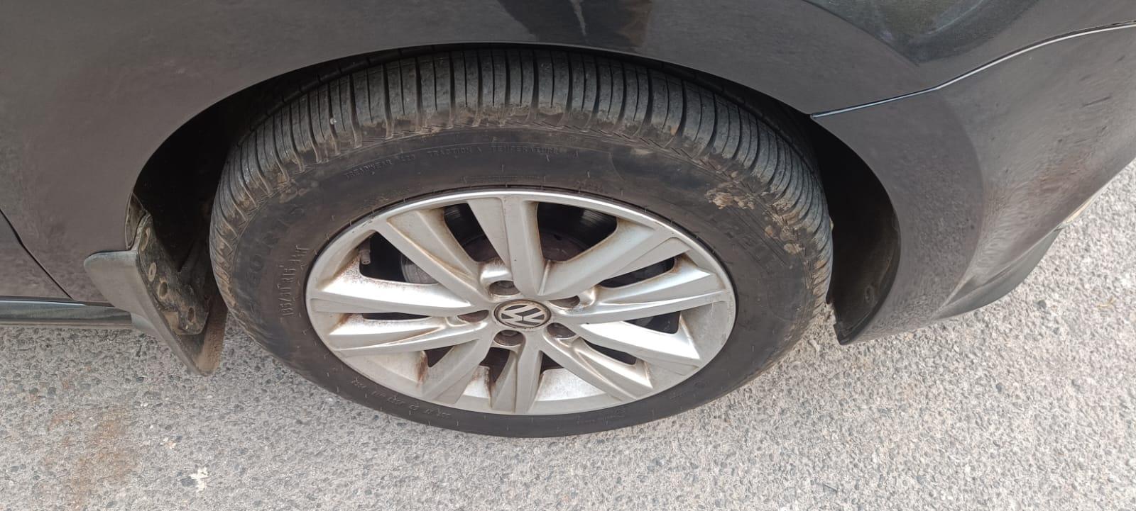 यूज़्ड 2015 फॉक्सवैगन पोलो, HSR Layout, Bangalore 8 यूज़्ड 2015 फॉक्सवैगन पोलो, HSR Layout, Bangalore 8