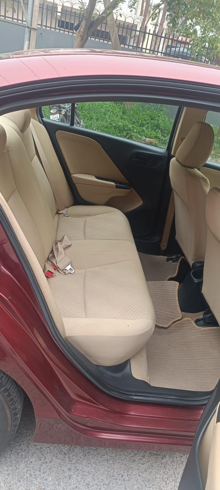 यूज़्ड 2014 होंडा सिटी, HSR Layout, Bangalore 15 यूज़्ड 2014 होंडा सिटी, HSR Layout, Bangalore 15