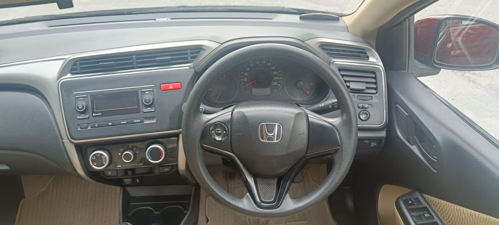 यूज़्ड 2014 होंडा सिटी, HSR Layout, Bangalore 11 यूज़्ड 2014 होंडा सिटी, HSR Layout, Bangalore 11