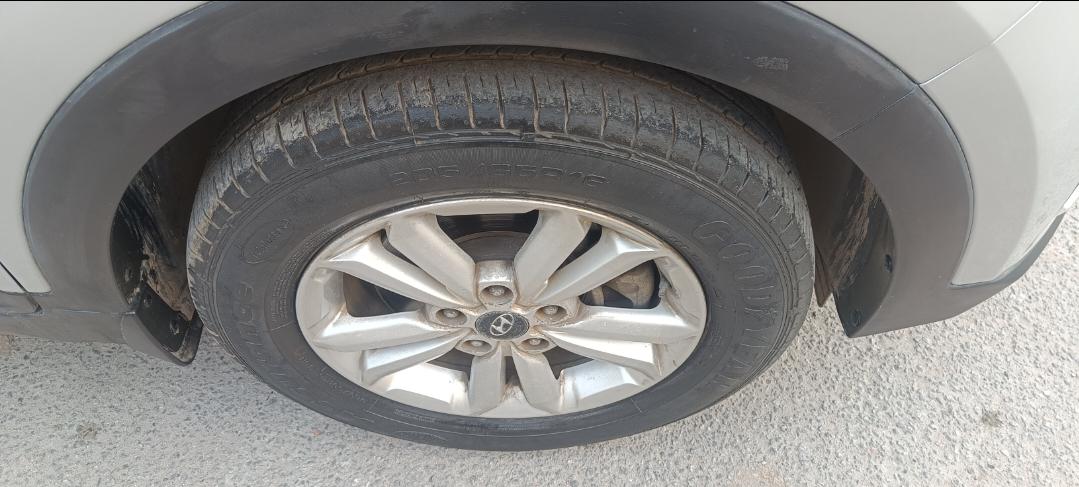 यूज़्ड 2016 ह्युंडई क्रेटा, HSR Layout, Bangalore 8 यूज़्ड 2016 ह्युंडई क्रेटा, HSR Layout, Bangalore 8