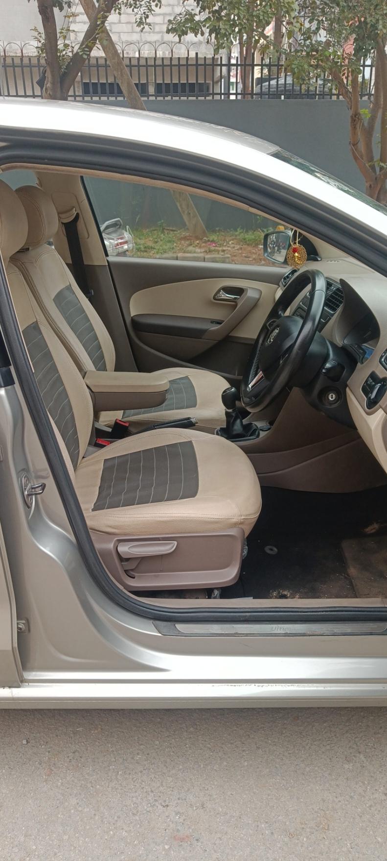 यूज़्ड 2014 स्कोडा रैपिड, HSR Layout, Bangalore 13 यूज़्ड 2014 स्कोडा रैपिड, HSR Layout, Bangalore 13