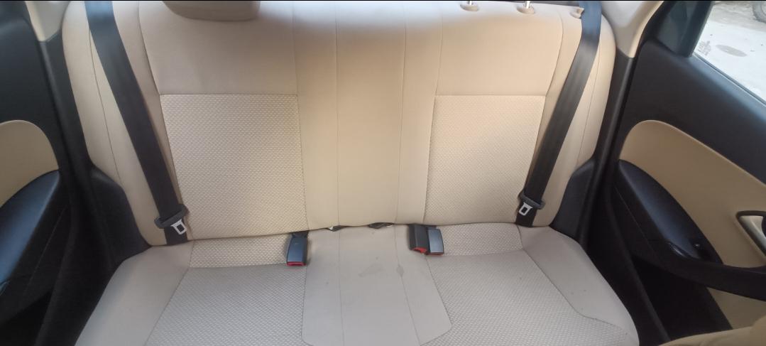 यूज़्ड 2016 फॉक्सवैगन एमियो, HSR Layout, Bangalore 14 यूज़्ड 2016 फॉक्सवैगन एमियो, HSR Layout, Bangalore 14