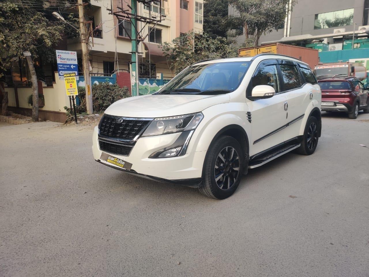 2018 महिंद्रा एक्सयूवी500 W11 AT 2018 महिंद्रा एक्सयूवी500 W11 AT