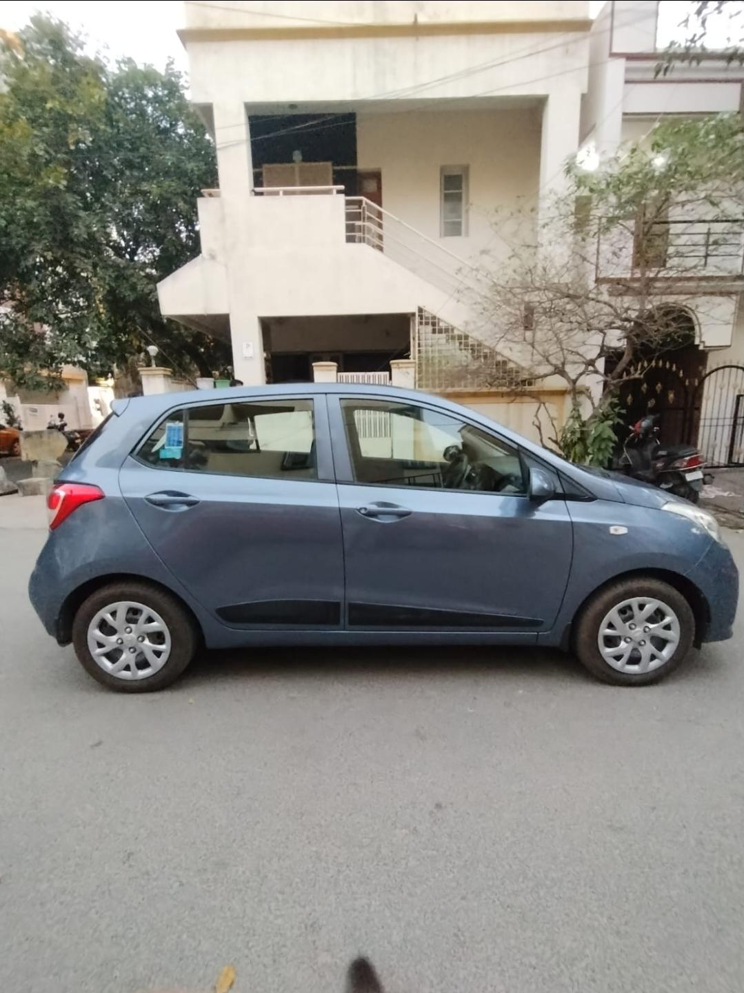 यूज़्ड 2017 ह्युंडई ग्रैंड आई10, HSR Layout, Bangalore 5 यूज़्ड 2017 ह्युंडई ग्रैंड आई10, HSR Layout, Bangalore 5