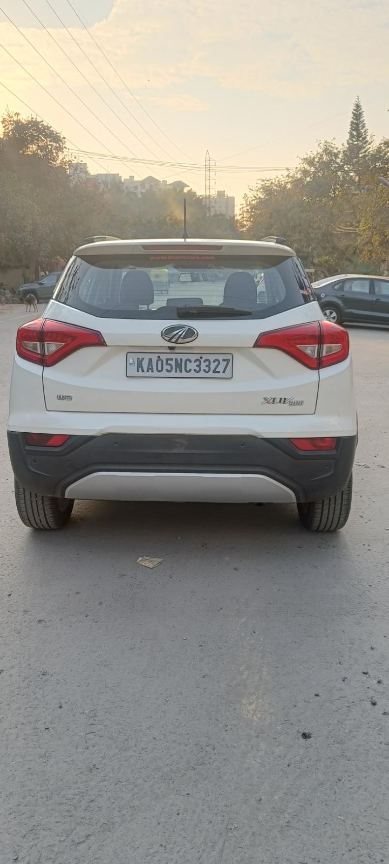 यूज़्ड 2021 महिंद्रा एक्सयूवी300, HSR Layout, Bangalore 3 यूज़्ड 2021 महिंद्रा एक्सयूवी300, HSR Layout, Bangalore 3