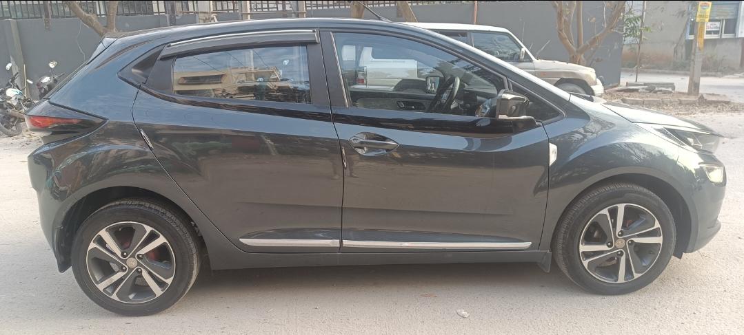 यूज़्ड 2020 टाटा अलट्रोज़, HSR Layout, Bangalore 1 यूज़्ड 2020 टाटा अलट्रोज़, HSR Layout, Bangalore 1