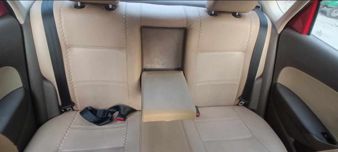 यूज़्ड 2012 स्कोडा रैपिड, HSR Layout, Bangalore 14 यूज़्ड 2012 स्कोडा रैपिड, HSR Layout, Bangalore 14