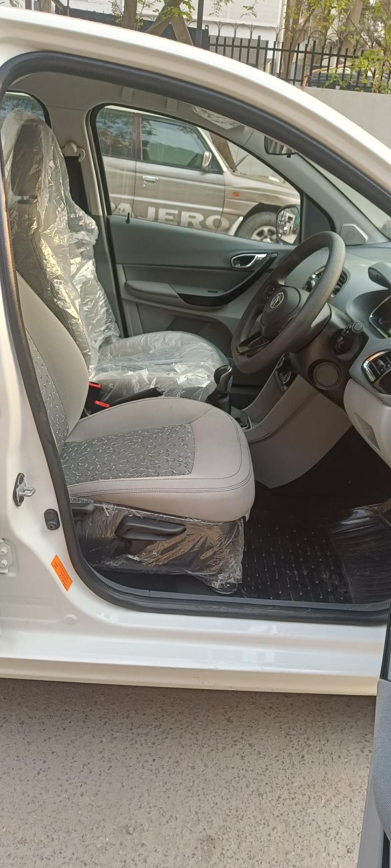 यूज़्ड 2021 टाटा टीगोर, HSR Layout, Bangalore 15 यूज़्ड 2021 टाटा टीगोर, HSR Layout, Bangalore 15