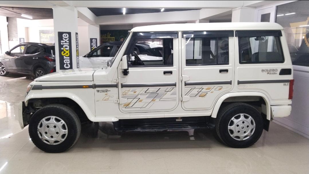 2017 महिंद्रा बोलेरो Power Plus ZLX BS4 2017 महिंद्रा बोलेरो Power Plus ZLX BS4