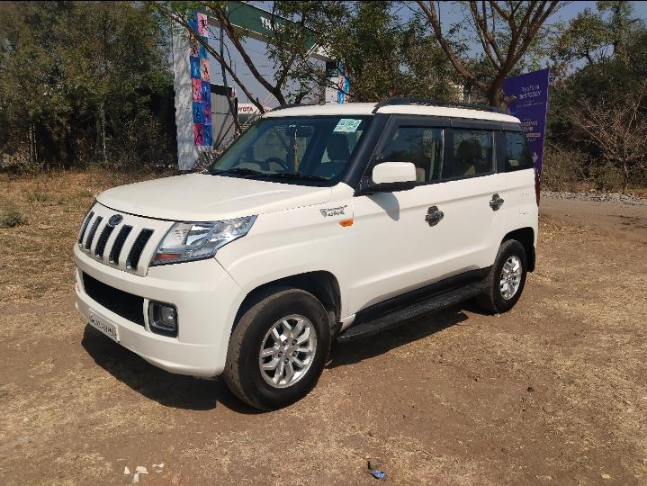 2016 महिंद्रा टीयूवी300 T8 2016 महिंद्रा टीयूवी300 T8