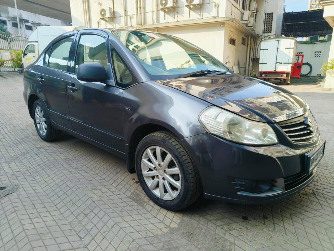 2014 मारुति सुजुकी एसएक्स4 ZXI MT 2014 मारुति सुजुकी एसएक्स4 ZXI MT