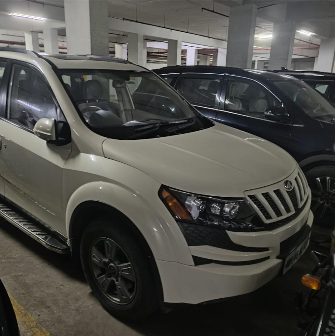 2015 महिंद्रा एक्सयूवी500 W8 FWD 2015 महिंद्रा एक्सयूवी500 W8 FWD