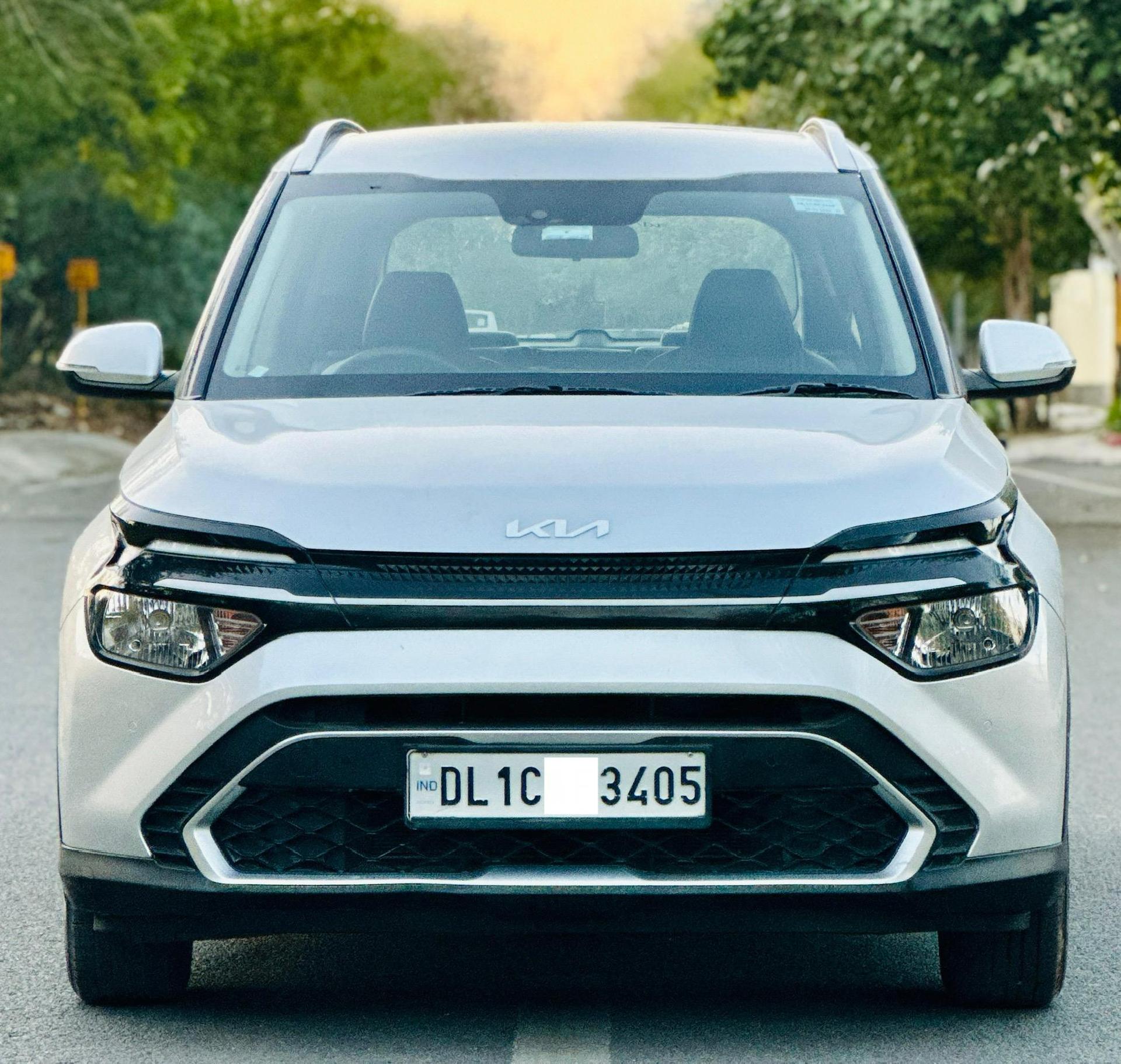 2022 किया कैरेंस Prestige 1.5 Petrol 7 STR 2022 किया कैरेंस Prestige 1.5 Petrol 7 STR