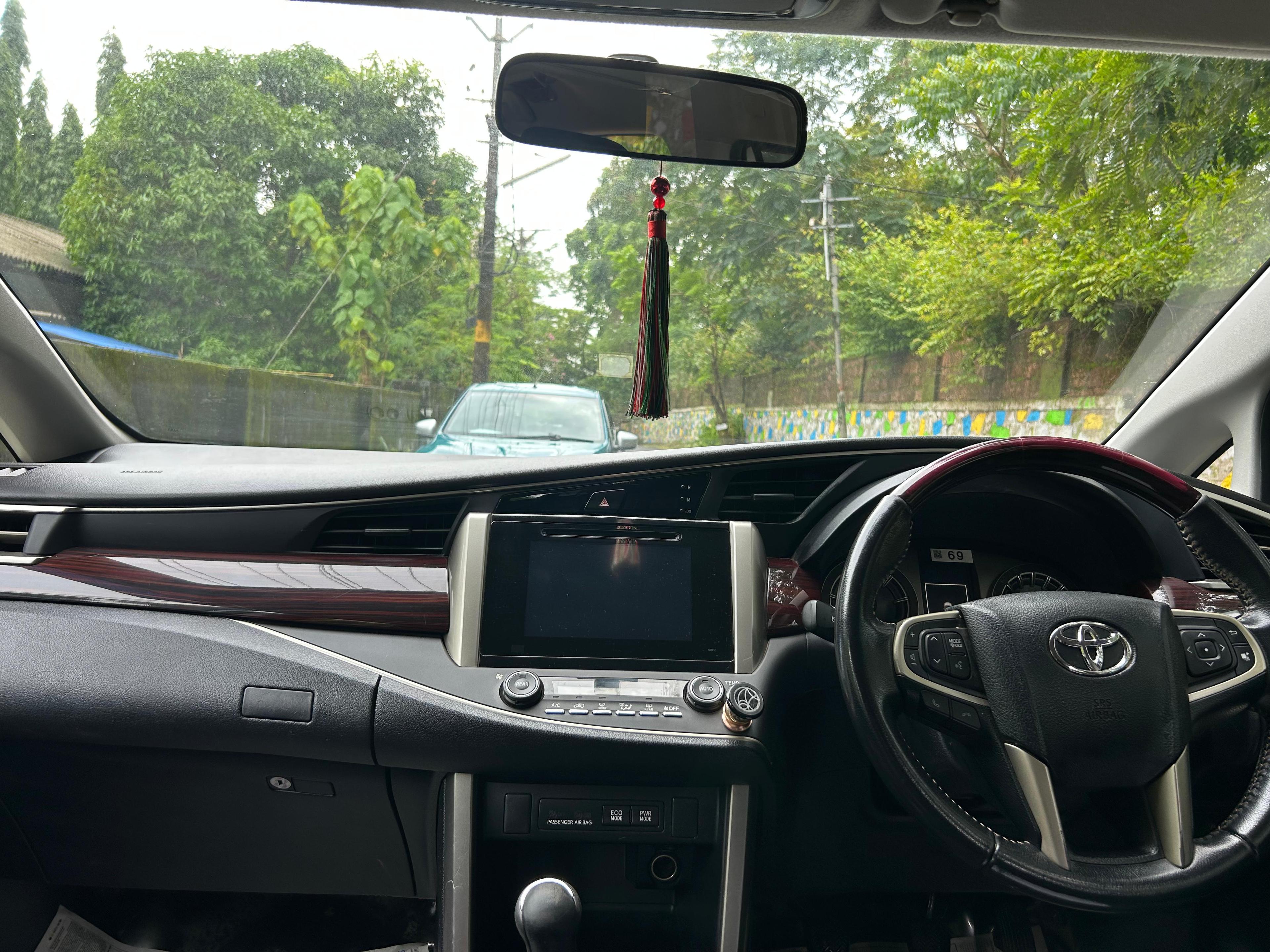 यूज़्ड 2016 टोयोटा इनोवा क्रिस्टा, Pallikunnu, Kannur 11 यूज़्ड 2016 टोयोटा इनोवा क्रिस्टा, Pallikunnu, Kannur 11