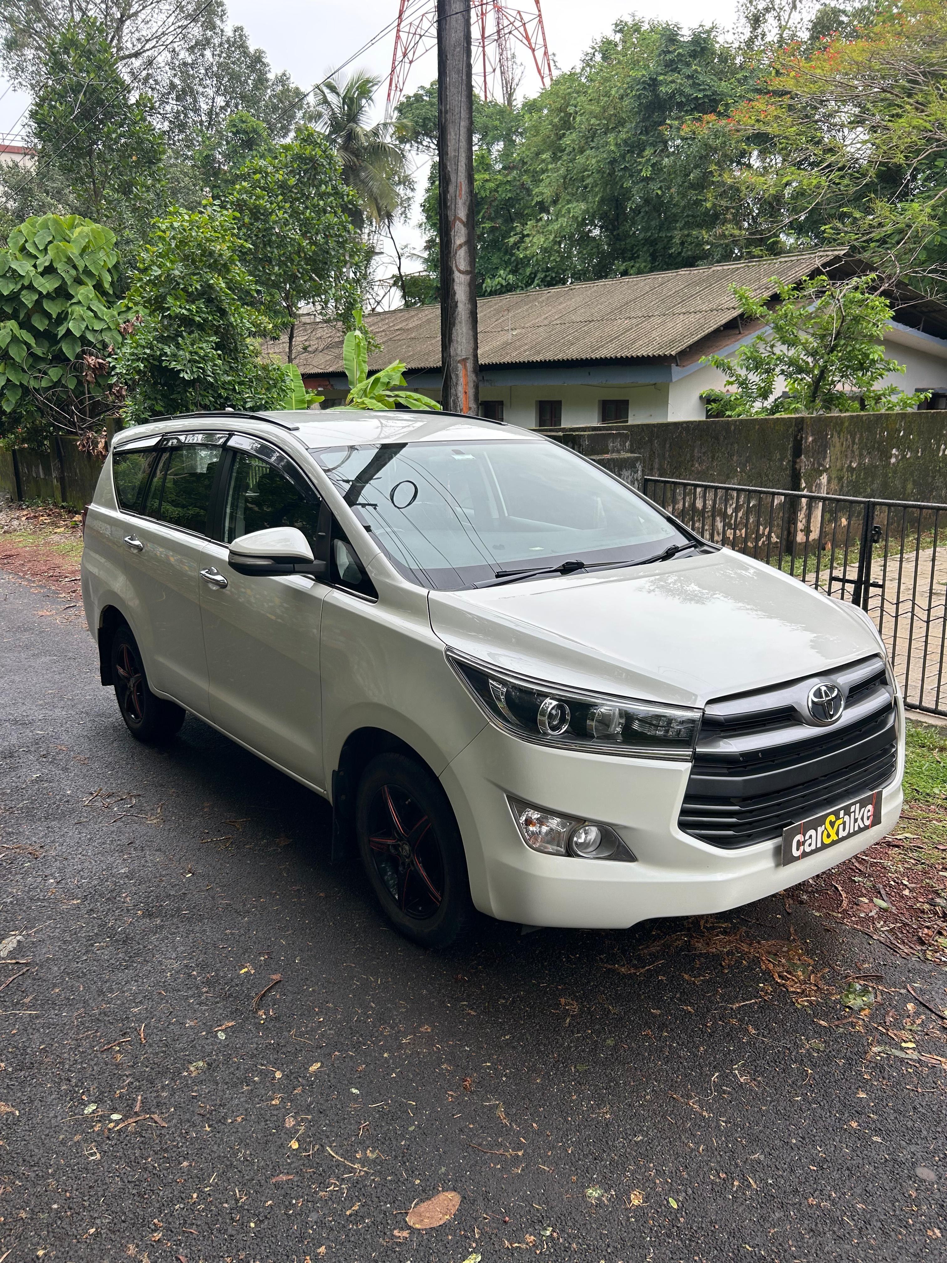 यूज़्ड 2016 टोयोटा इनोवा क्रिस्टा, Pallikunnu, Kannur 6 यूज़्ड 2016 टोयोटा इनोवा क्रिस्टा, Pallikunnu, Kannur 6