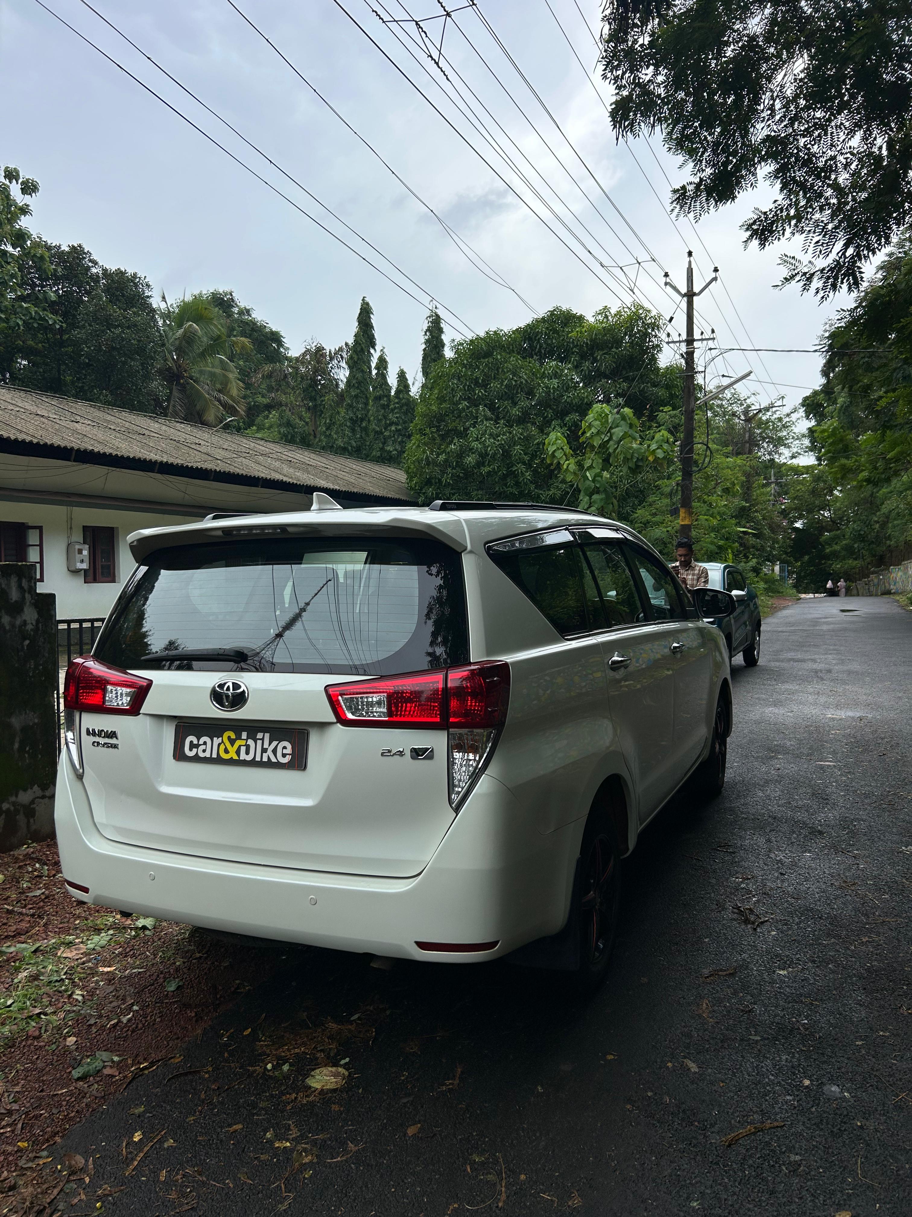 यूज़्ड 2016 टोयोटा इनोवा क्रिस्टा, Pallikunnu, Kannur 4 यूज़्ड 2016 टोयोटा इनोवा क्रिस्टा, Pallikunnu, Kannur 4