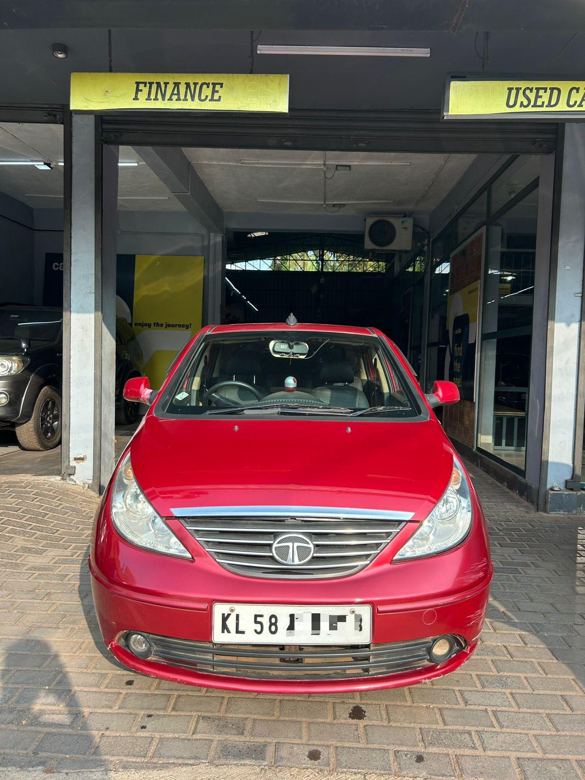 2012 टाटा इंडिका विस्टा VX Tech Quadrajet BS4 2012 टाटा इंडिका विस्टा VX Tech Quadrajet BS4