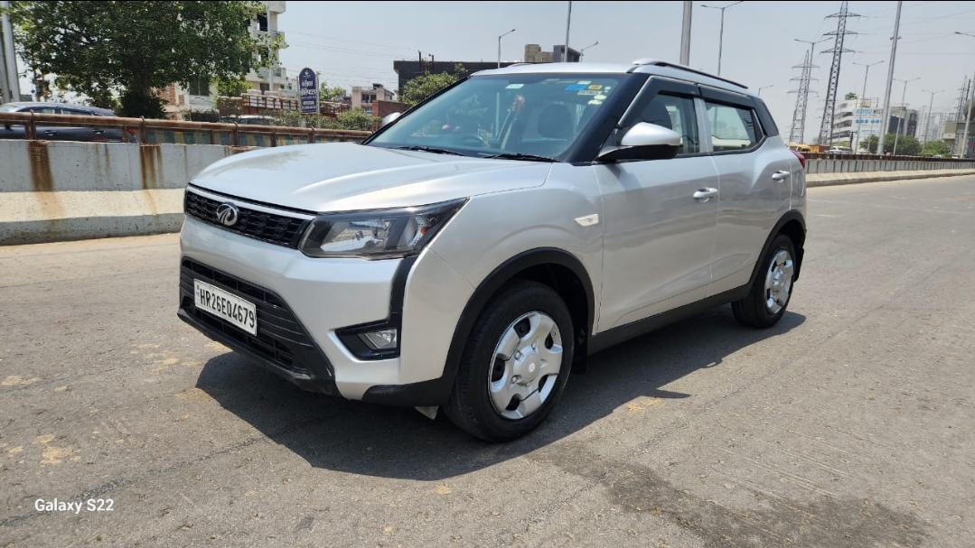 2021 महिंद्रा एक्सयूवी300 W4 Petrol 2021 महिंद्रा एक्सयूवी300 W4 Petrol