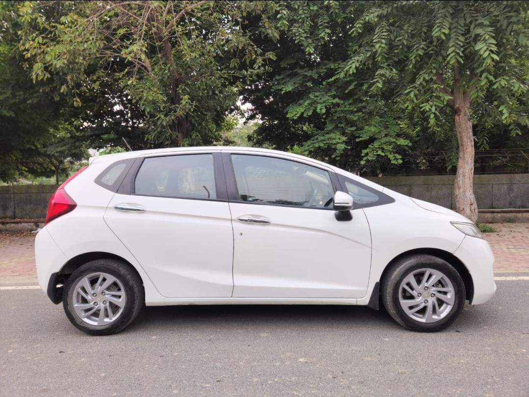 यूज़्ड 2019 होंडा जैज़, Noida New Delhi 5 यूज़्ड 2019 होंडा जैज़, Noida New Delhi 5