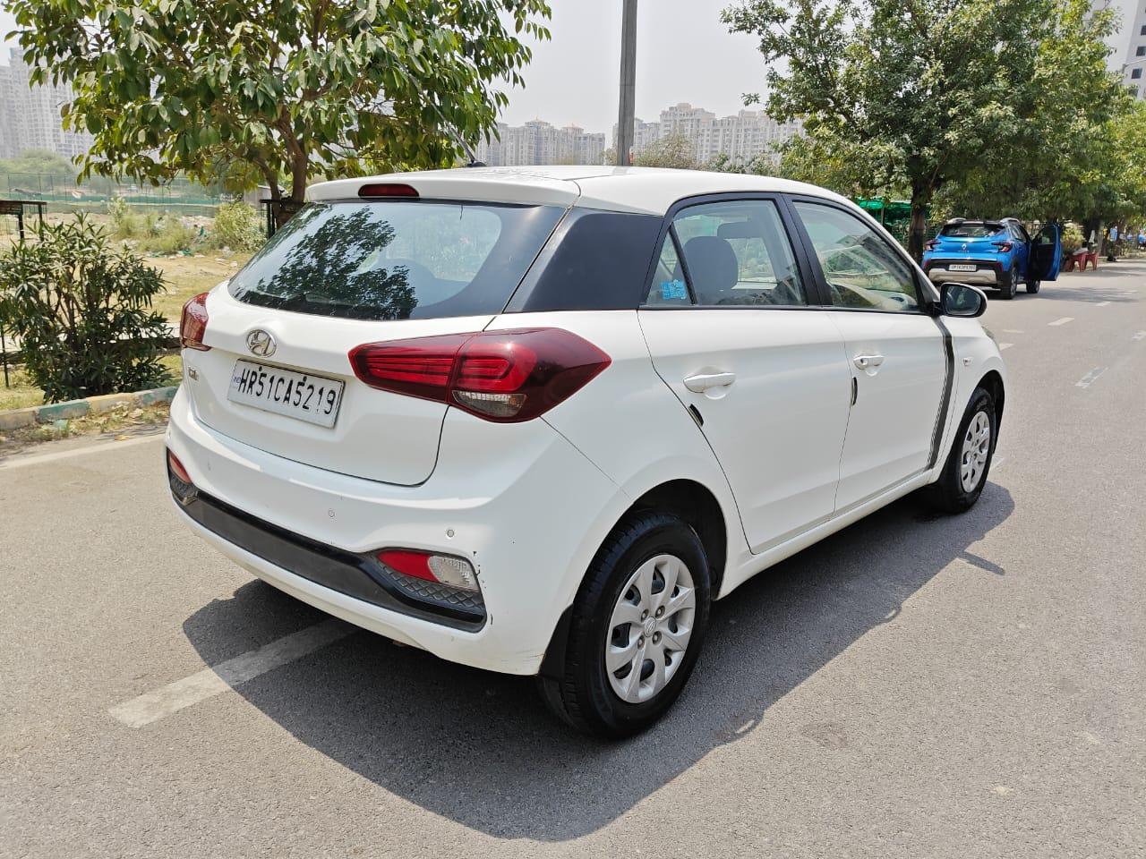 यूज़्ड 2020 ह्युंडई  ईलाइट आई20, Noida New Delhi 4 यूज़्ड 2020 ह्युंडई  ईलाइट आई20, Noida New Delhi 4