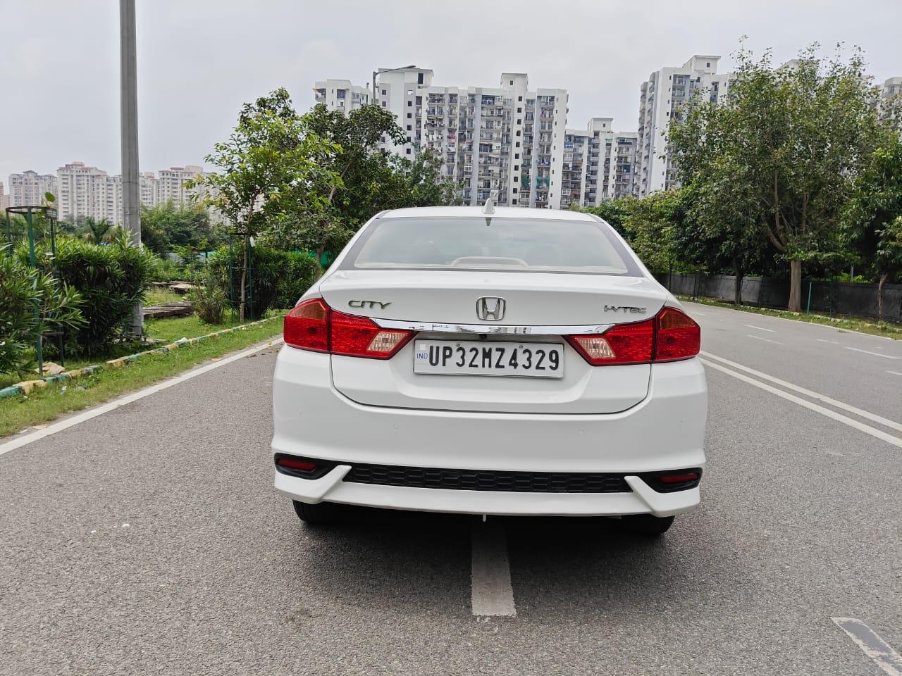यूज़्ड 2022 होंडा सिटी, Noida New Delhi 9 यूज़्ड 2022 होंडा सिटी, Noida New Delhi 9