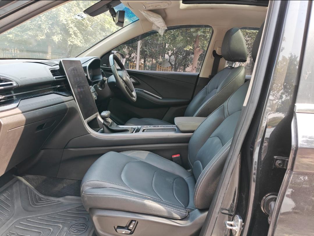 यूज़्ड 2024 एमजी हेक्टर प्लस, Noida New Delhi 15 यूज़्ड 2024 एमजी हेक्टर प्लस, Noida New Delhi 15