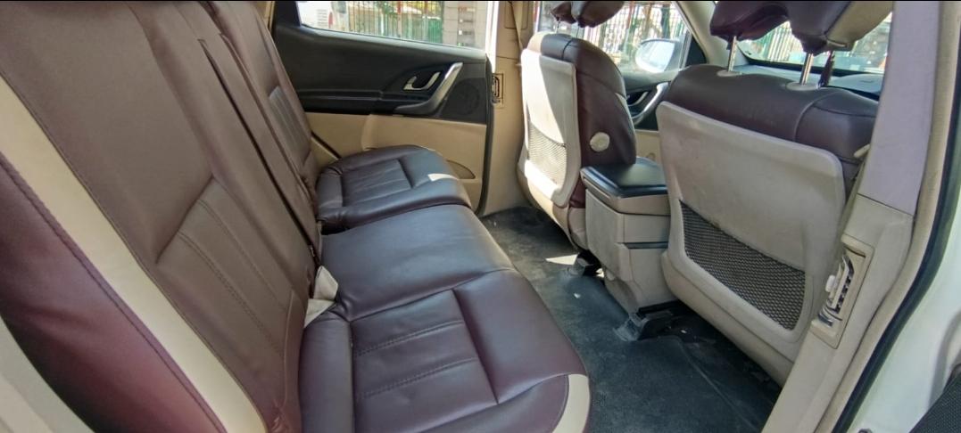 यूज़्ड 2017 महिंद्रा एक्सयूवी500, Noida New Delhi 16 यूज़्ड 2017 महिंद्रा एक्सयूवी500, Noida New Delhi 16