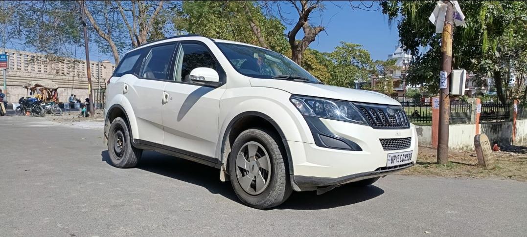 यूज़्ड 2017 महिंद्रा एक्सयूवी500, Noida New Delhi 8 यूज़्ड 2017 महिंद्रा एक्सयूवी500, Noida New Delhi 8