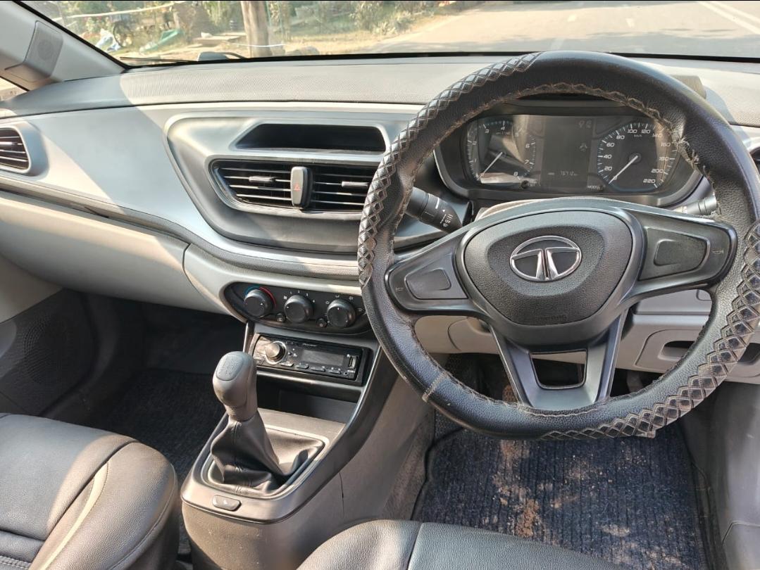 यूज़्ड 2020 टाटा अलट्रोज़, Noida New Delhi 11 यूज़्ड 2020 टाटा अलट्रोज़, Noida New Delhi 11