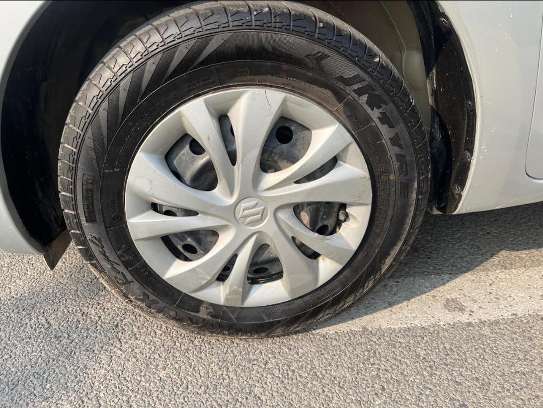 यूज़्ड 2021 मारुति सुजुकी स्विफ्ट, Noida New Delhi 8 यूज़्ड 2021 मारुति सुजुकी स्विफ्ट, Noida New Delhi 8