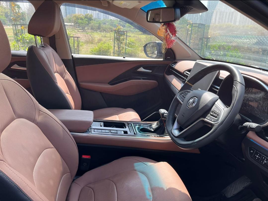 यूज़्ड 2025 एमजी हेक्टर प्लस, Noida 13 यूज़्ड 2025 एमजी हेक्टर प्लस, Noida 13