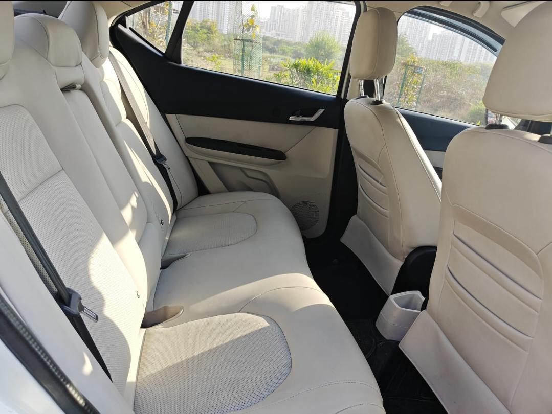 यूज़्ड 2024 टाटा टीगोर, Noida New Delhi 14 यूज़्ड 2024 टाटा टीगोर, Noida New Delhi 14