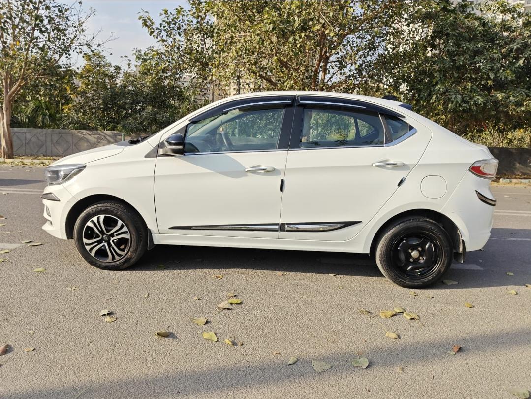 यूज़्ड 2024 टाटा टीगोर, Noida New Delhi 1 यूज़्ड 2024 टाटा टीगोर, Noida New Delhi 1