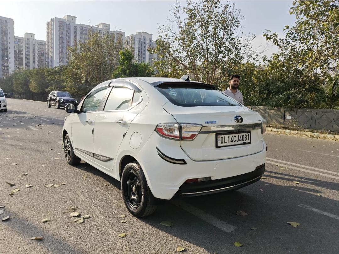 यूज़्ड 2024 टाटा टीगोर, Noida New Delhi 2 यूज़्ड 2024 टाटा टीगोर, Noida New Delhi 2