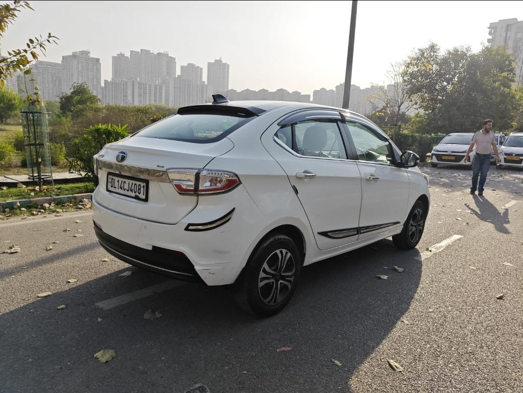 यूज़्ड 2024 टाटा टीगोर, Noida New Delhi 4 यूज़्ड 2024 टाटा टीगोर, Noida New Delhi 4