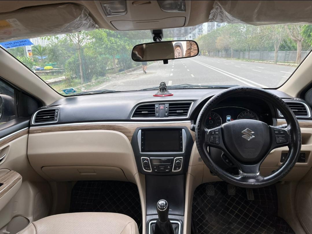 यूज़्ड 2023 मारुति सुजुकी सियाज़, Noida New Delhi 10 यूज़्ड 2023 मारुति सुजुकी सियाज़, Noida New Delhi 10