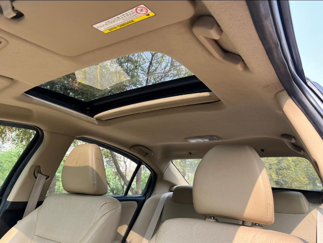 यूज़्ड 2017 होंडा सिटी, Noida New Delhi 16 यूज़्ड 2017 होंडा सिटी, Noida New Delhi 16