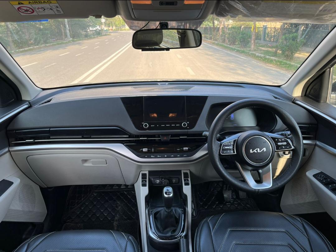 यूज़्ड 2024 किया कैरेंस, Noida New Delhi 11 यूज़्ड 2024 किया कैरेंस, Noida New Delhi 11