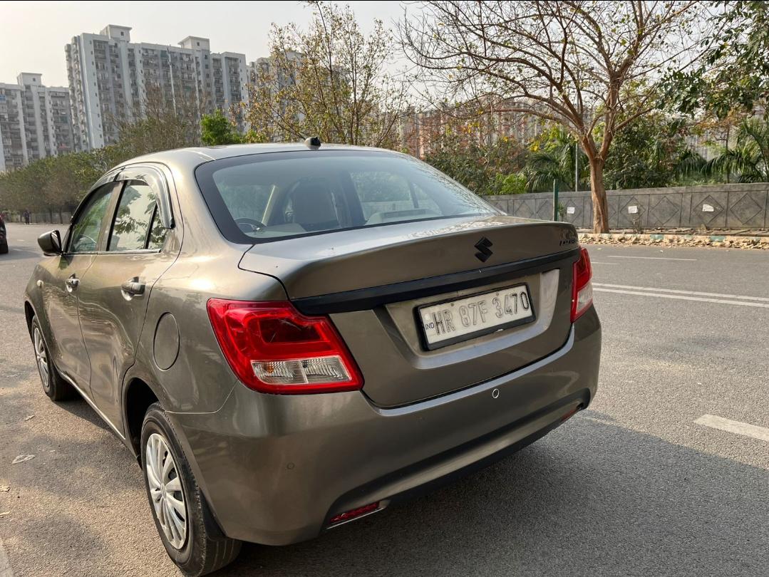 यूज़्ड 2020 मारुति सुजुकी डिजायर, Noida New Delhi 2 यूज़्ड 2020 मारुति सुजुकी डिजायर, Noida New Delhi 2