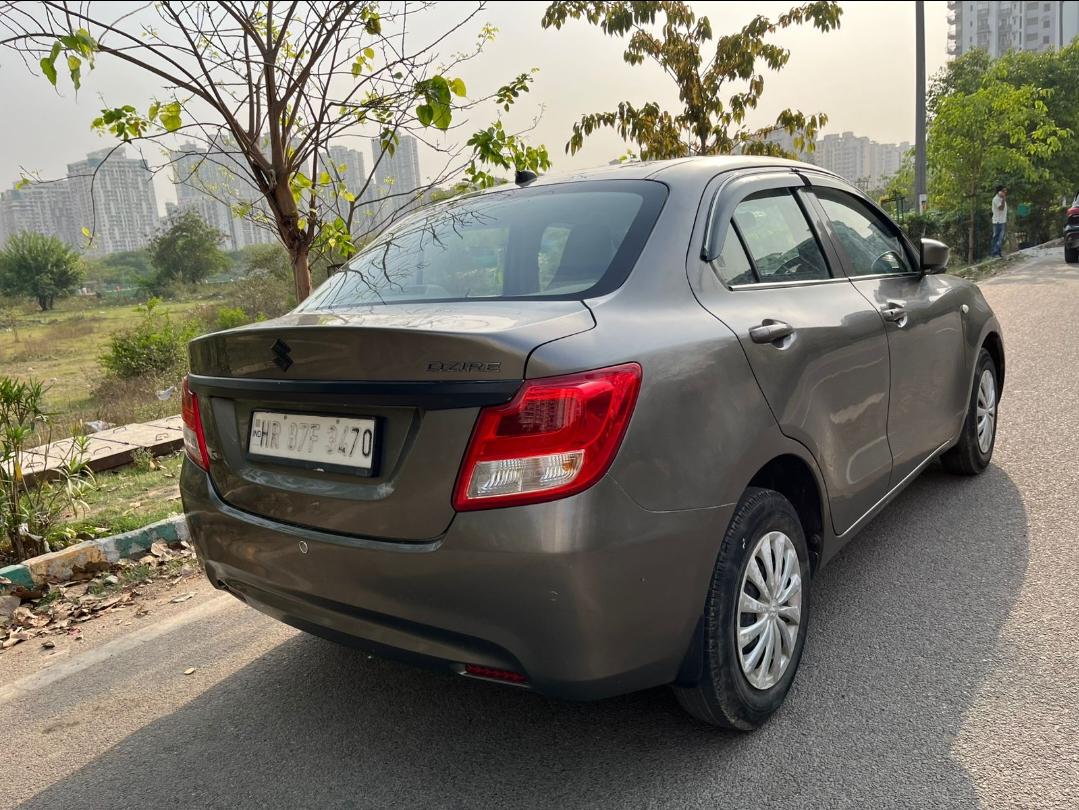 यूज़्ड 2020 मारुति सुजुकी डिजायर, Noida New Delhi 4 यूज़्ड 2020 मारुति सुजुकी डिजायर, Noida New Delhi 4